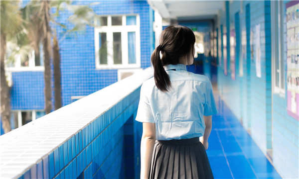 感城镇如何找到一个可以帮助我生孩子的女人？